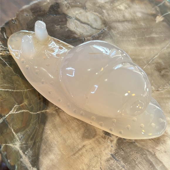 Agate Crystal Snail Carving! - Picture 3 of 9